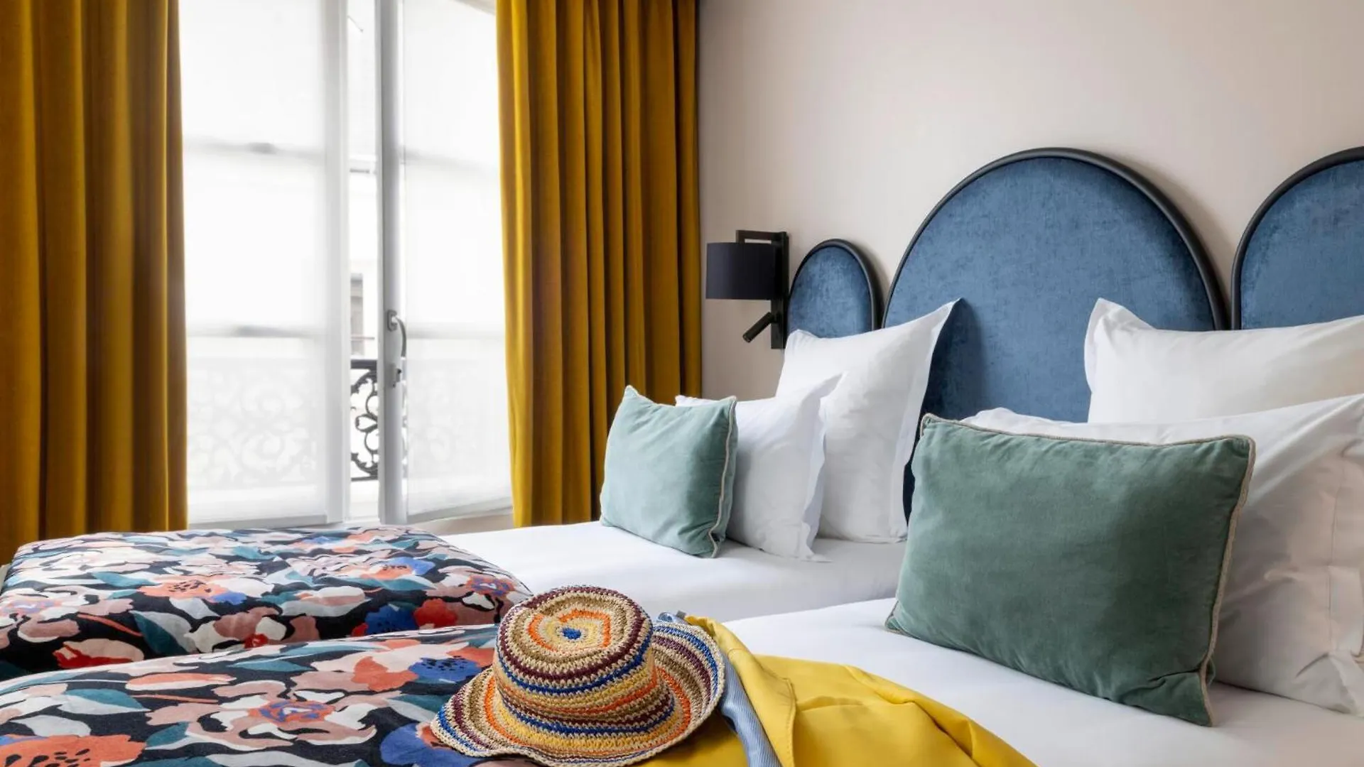 Maxim Opera Hotel 4*